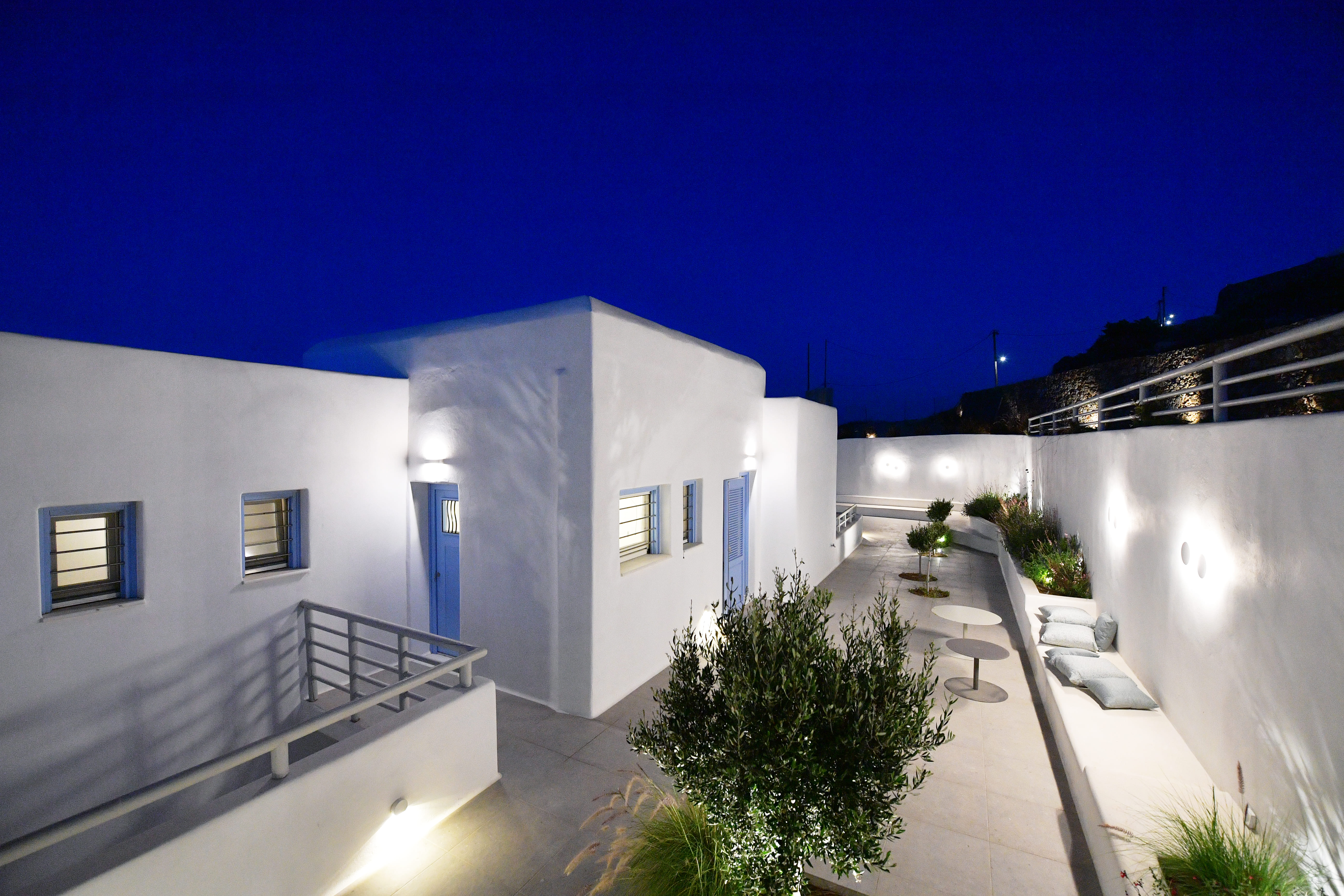 Ariti's Villas courtyard in afternoon