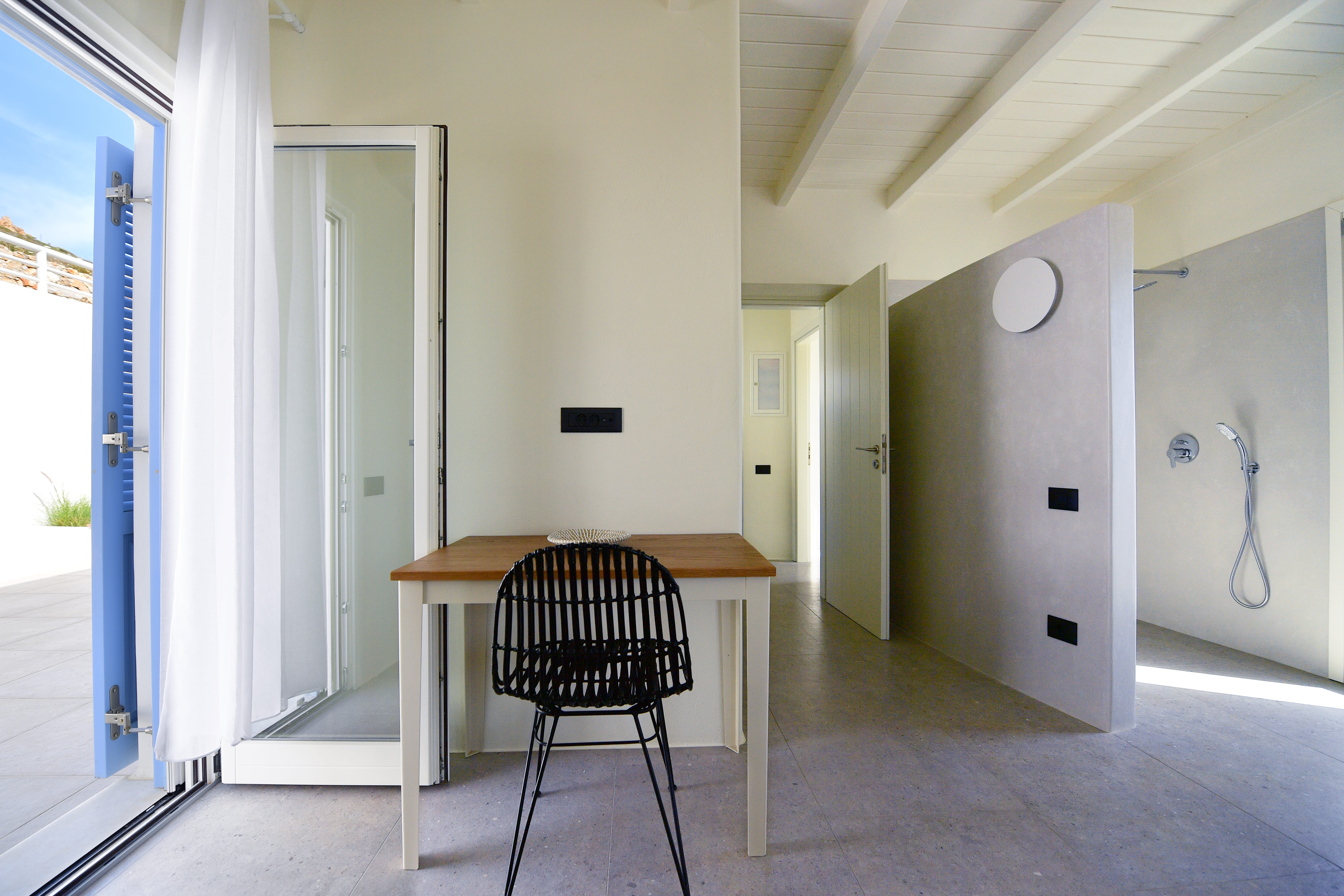 table in bedroom Ariti's Villas 